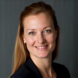Portret van Anneke De Vries, CTO Canalys Hotel Solutions